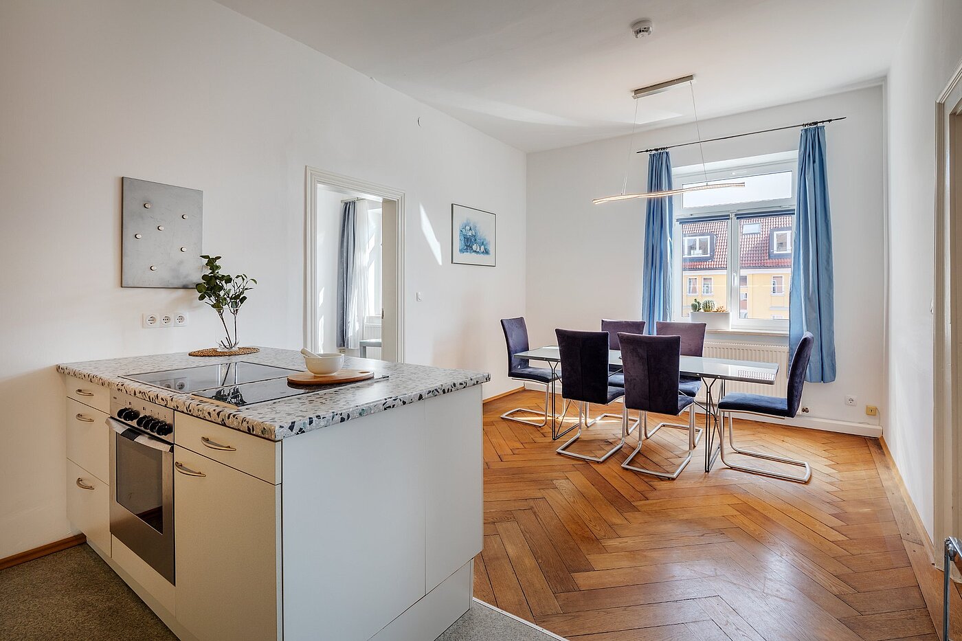 Плосък с 5 Стаи | München-Au | 2009ML3 | ...Kochinsel und Essbereich