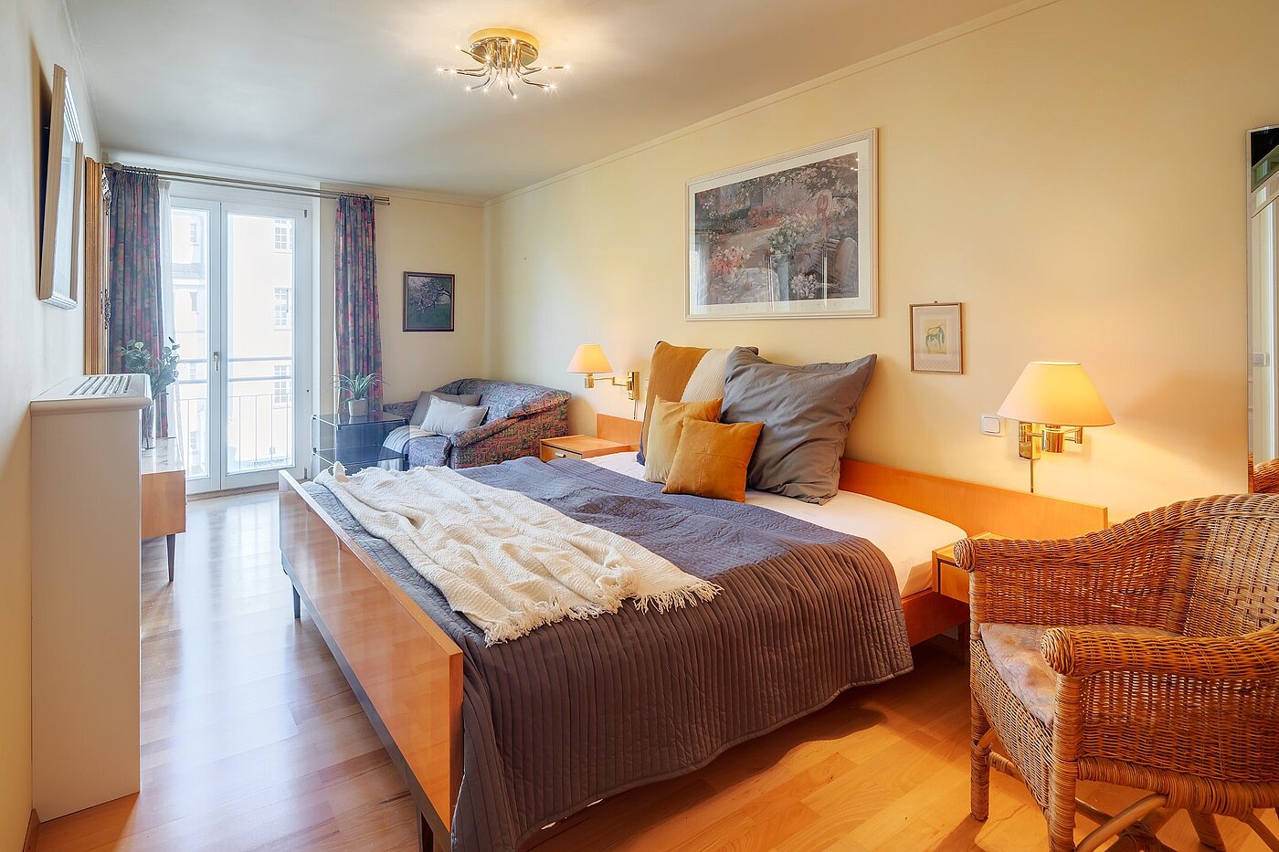 Lapos a  címen 2 Szobák | München-Sendling | 2010ML1 | ...Zugang zum Schlaf-und...