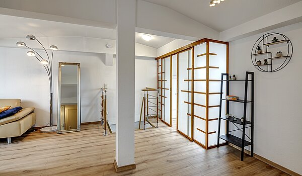 Podkrovný byt s 4.5 Izby | München-Ludwigsvorstadt | 70461 | Wohnen / Essen