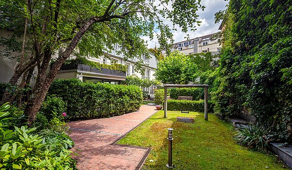 Maisonette lakás a  címen 3 Szobák | München-Lehel | 2209ML5 | Wunderschöner, begrünter Innenhof