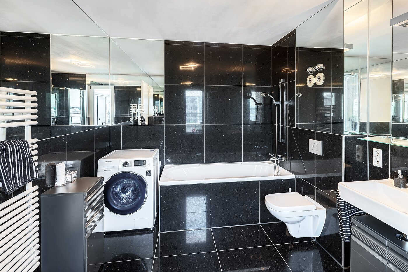 Penthouse з 3 Кімнати | München-Riem | 70468 | ...und Badewanne
