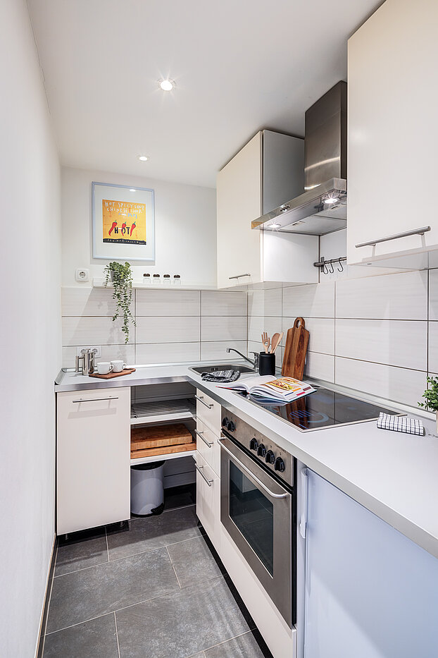 Lapos a  címen 2 Szobák | München-Maxvorstadt | 70390 | Apartmentküche...
