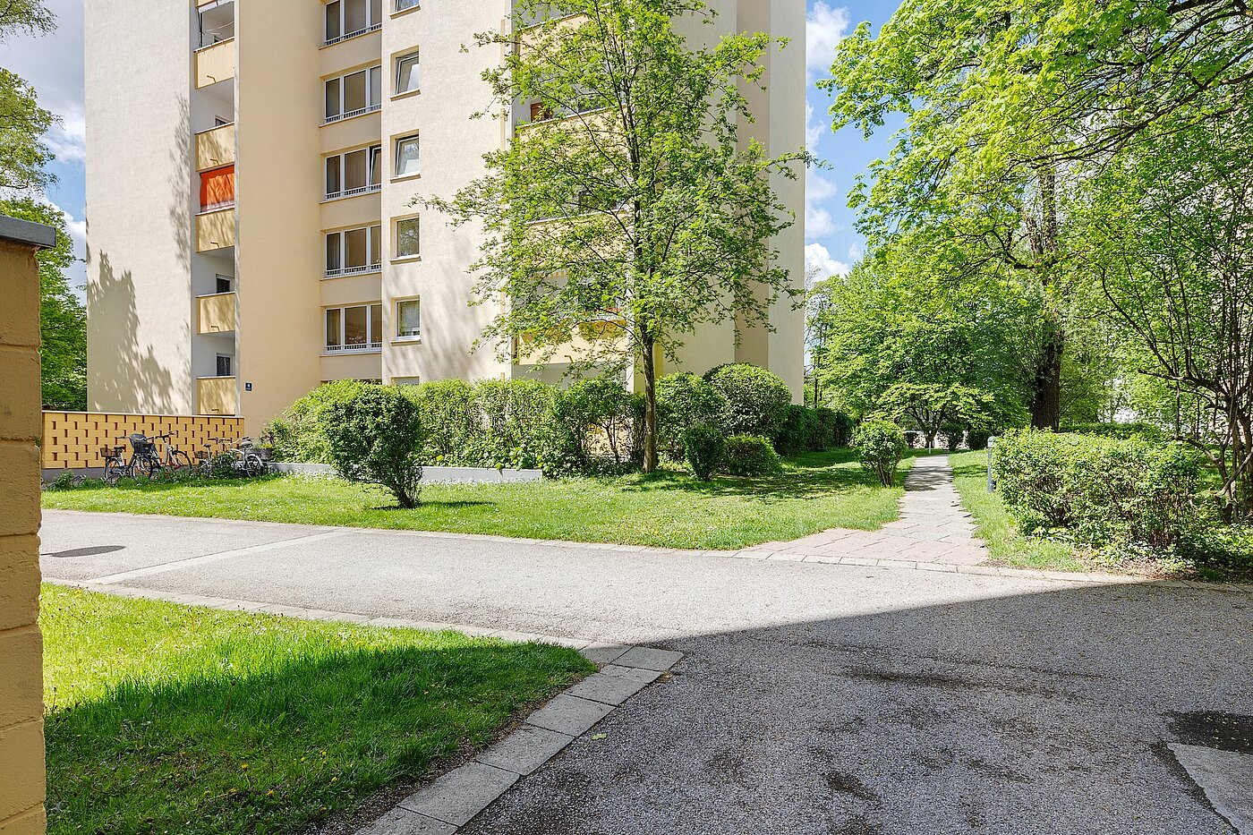 Flad med 1 Værelse | München-Oberföhring | 2104ML2 | Sehr gepflegte Anlage...