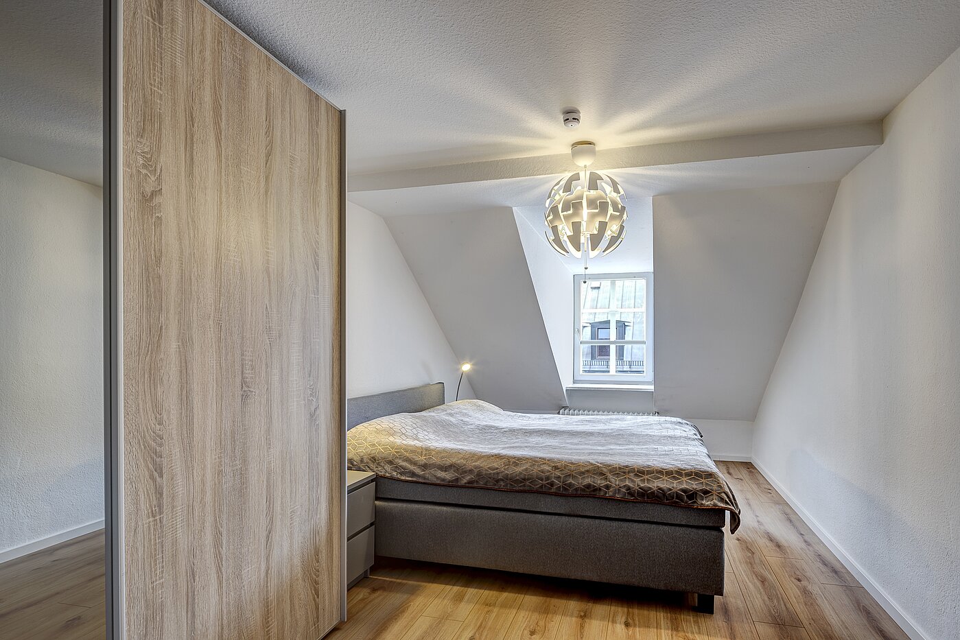 Tetőtéri lakás a  címen 4.5 Szobák | München-Ludwigsvorstadt | 70461 | Schlafen 2