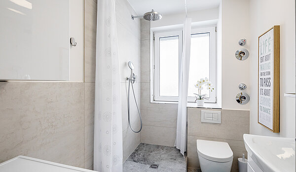 Platt med 2 Rum | München-Allach | 70412 | ...Duschbad