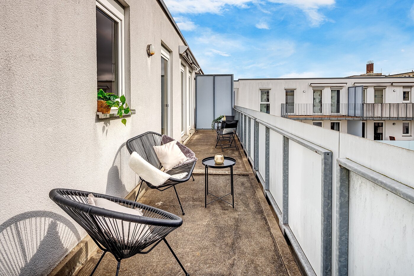 Ploché s 2.5 Pokoje | München-Schwanthalerhöhe | 2210ML2 | Große Dachterrasse...
