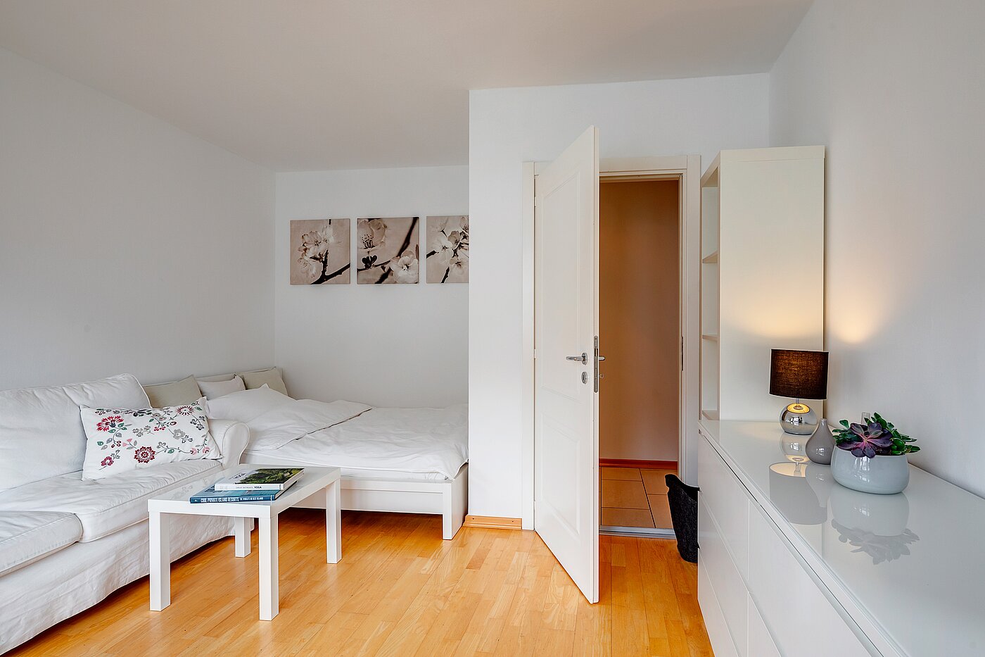 Flad med 2 Værelser | München-Schwabing | 70130 | Wohn- und Schlafbereich..