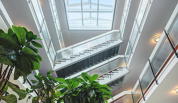 Επίπεδη με 3.5 Δωμάτια | München-Bogenhausen | 703051 | ...mit Glaskuppel