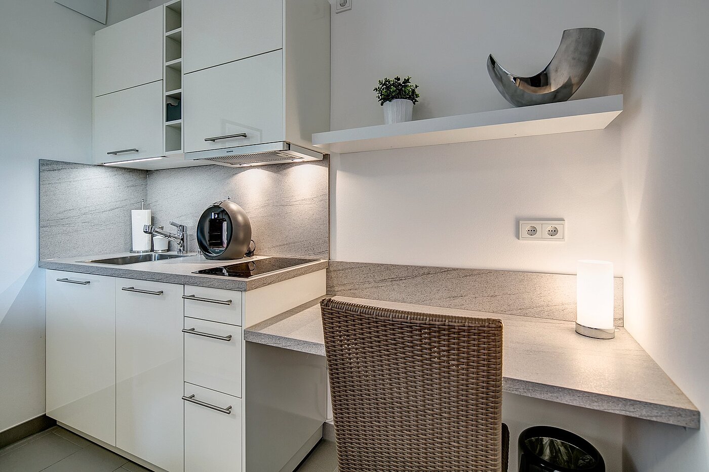 Ploché s 1 Pokoj | München-Ramersdorf | 1909ML1 | ...Arbeitsplatz und...