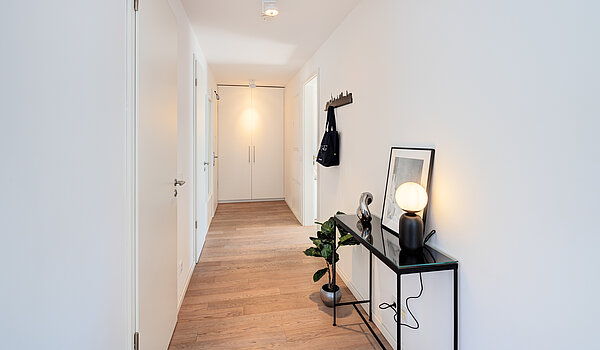 Penthouse s spletno stranjo . 2 Sobe | München-Bogenhausen | 70385 | Viel Stauraum