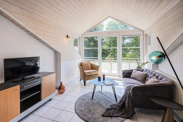 Solln: Красив, свободен 2-стаен апартамент на последния етаж с изглед към зеленина