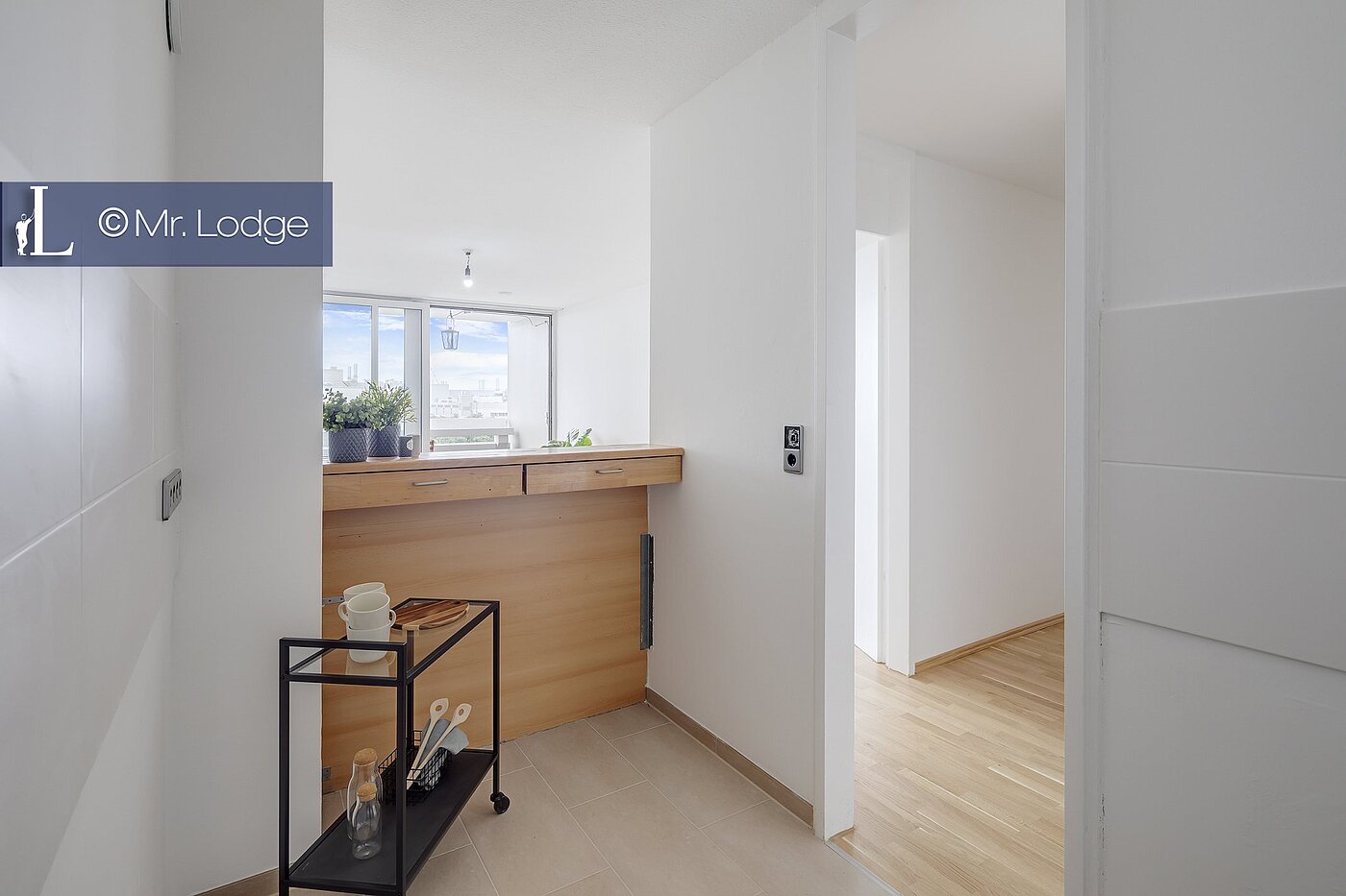 Ploché s 3 Izby | München-Milbertshofen | 1905ML7 | Küche mit Theke