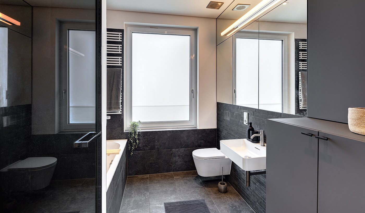 apartamento em prédio com 2 Zimmern | 70134 | Bad mit Dusche...