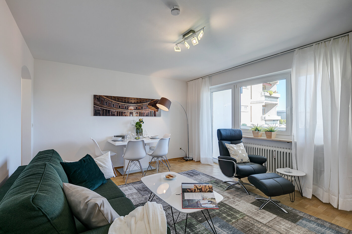 Lapos a  címen 2 Szobák | München-Moosach | 70407