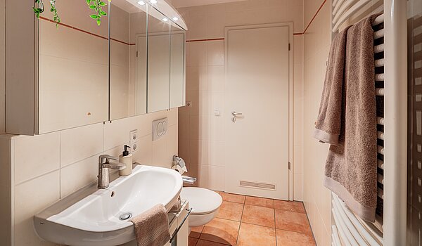 Lapos a  címen 2 Szobák | München-Bogenhausen | 70396 | ... mit Waschmaschinenanschluss