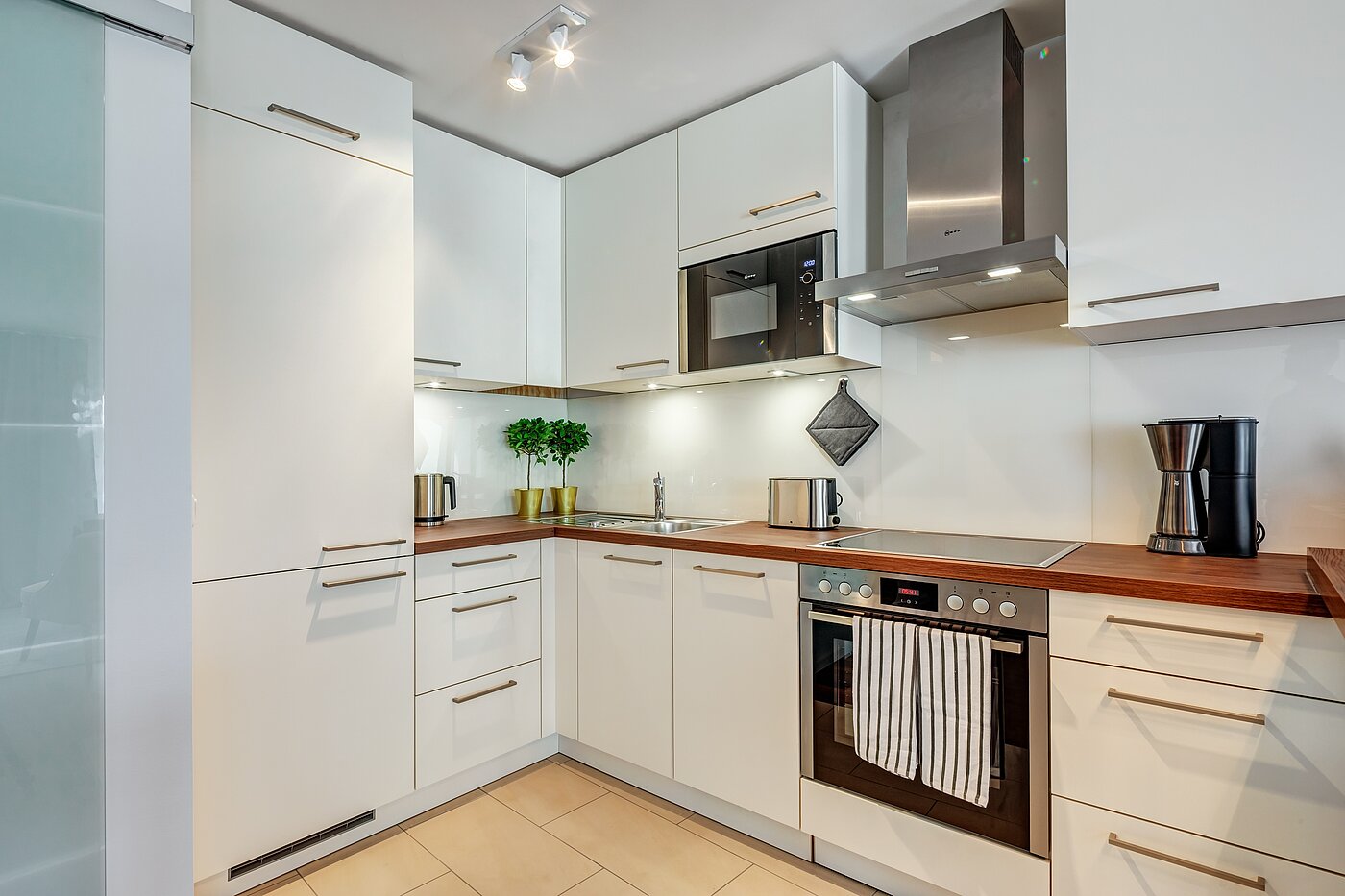Flad med 2 Værelser | München-Schwabing | 70434 | ...hochwertiger Einbauküche...