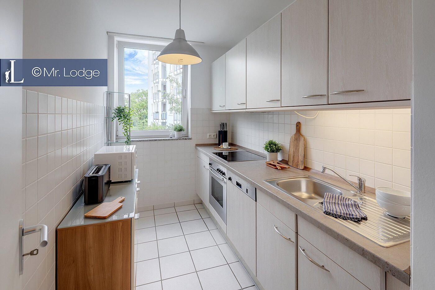 Ravna stran s spletno stranjo . 2 Sobe | München-Trudering | 1907ML1 | Moderne Küche ...