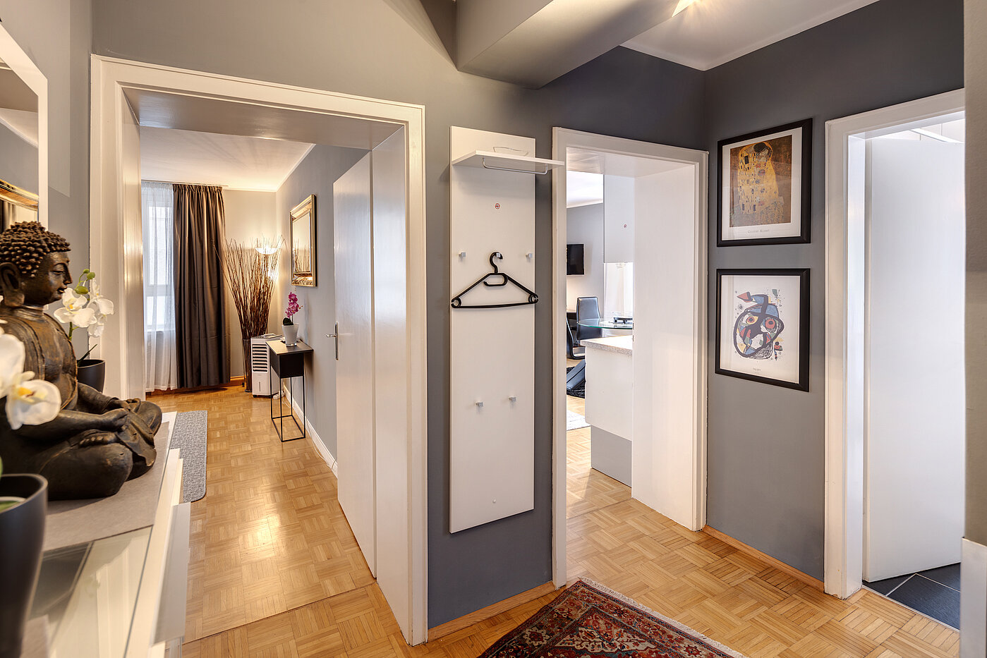 Ισόγειο διαμέρισμα με 2 Δωμάτια | 70219 | Vom Eingang kommend