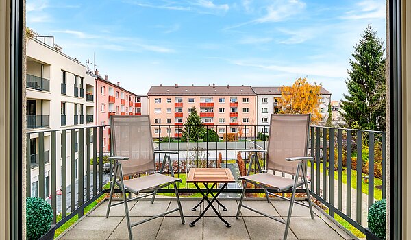 Lapos a  címen 3 Szobák | München-Moosach | 70164 | ...und einem kleinen Balkon zum Innenhof
