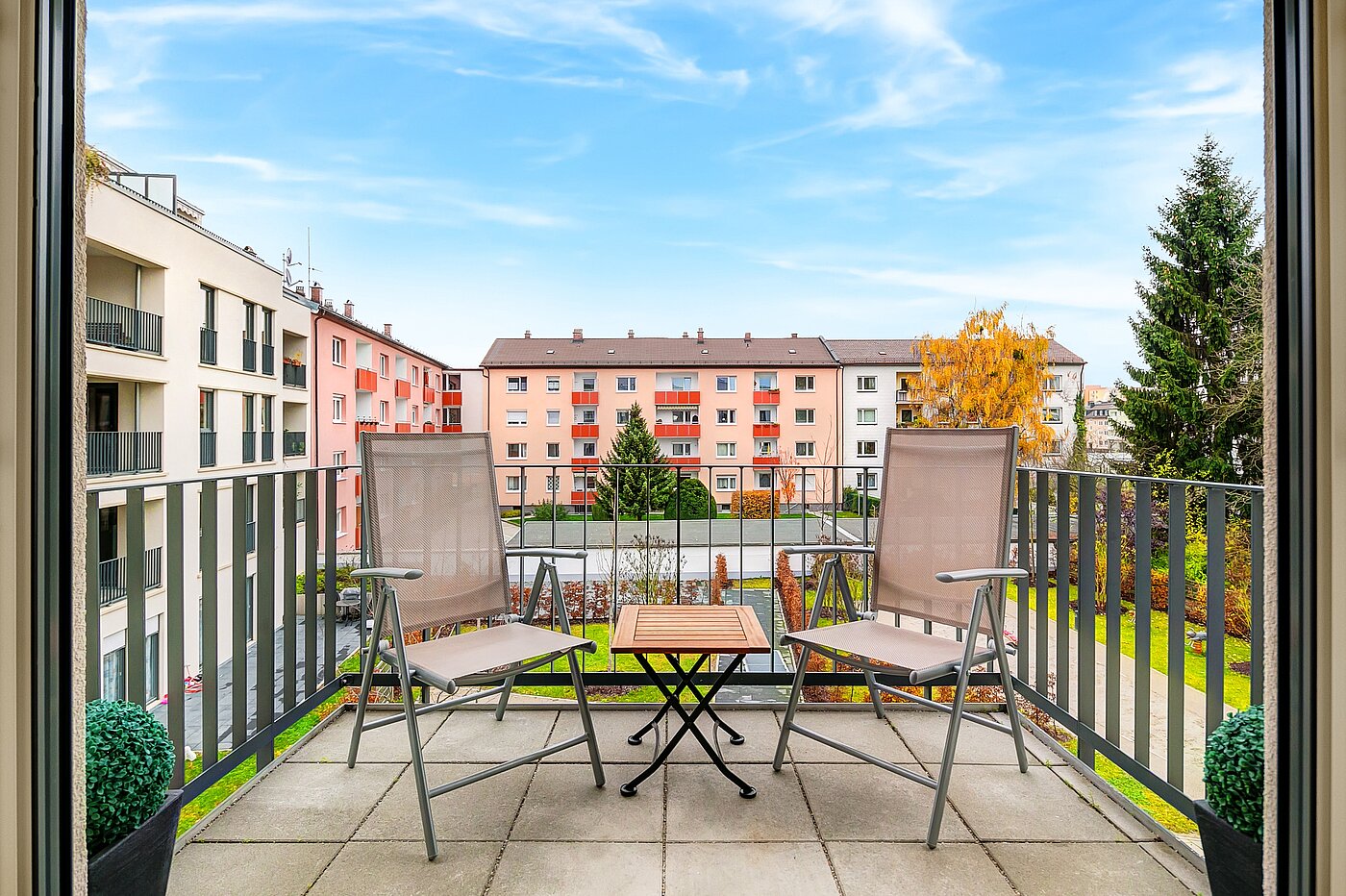 Плоский з 3 Кімнати | München-Moosach | 70164 | ...und einem kleinen Balkon zum Innenhof