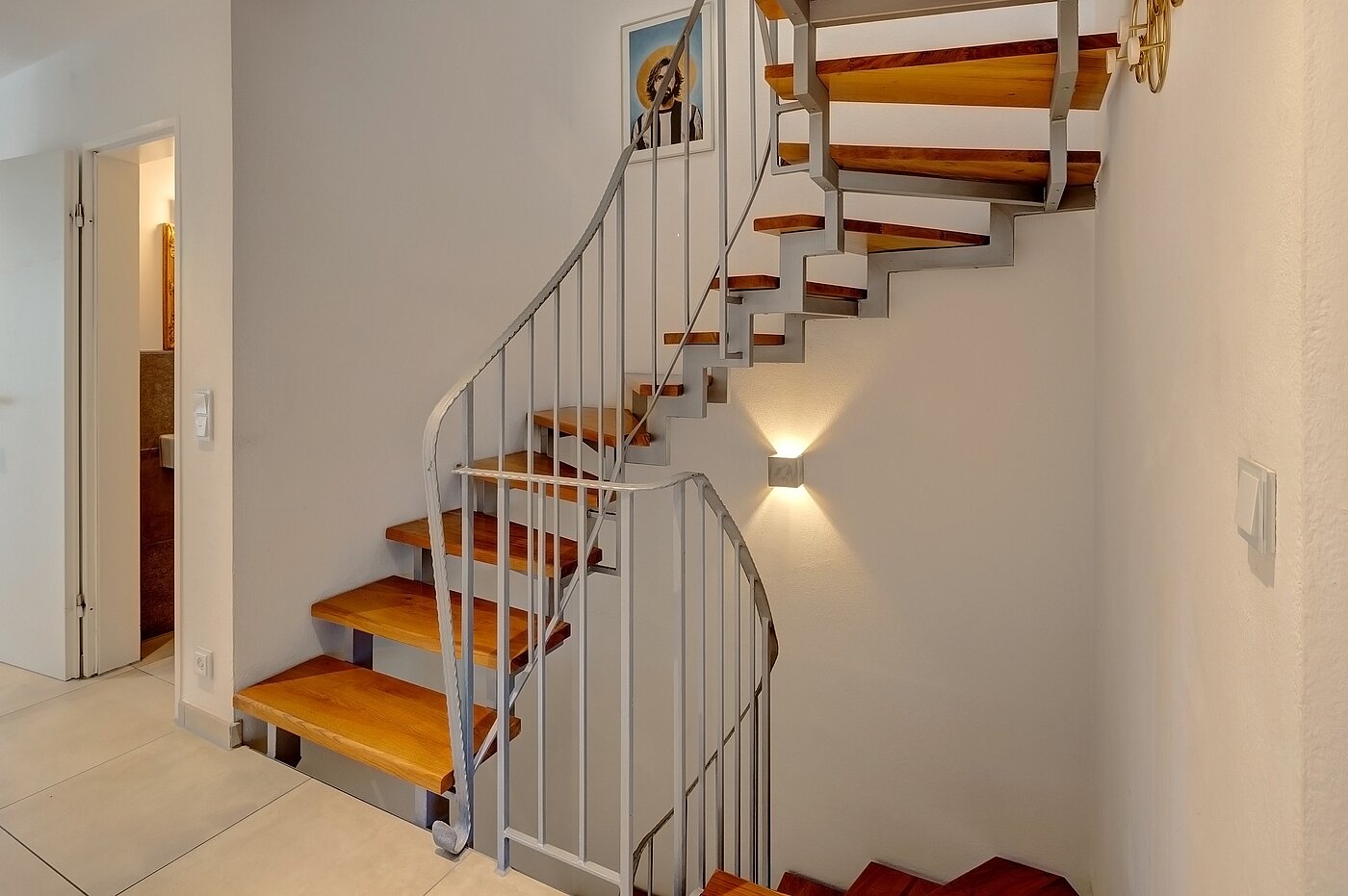 Płaski z 4 Pokoje | Ismaning | 700081 | Treppenhaus in der Wohnung