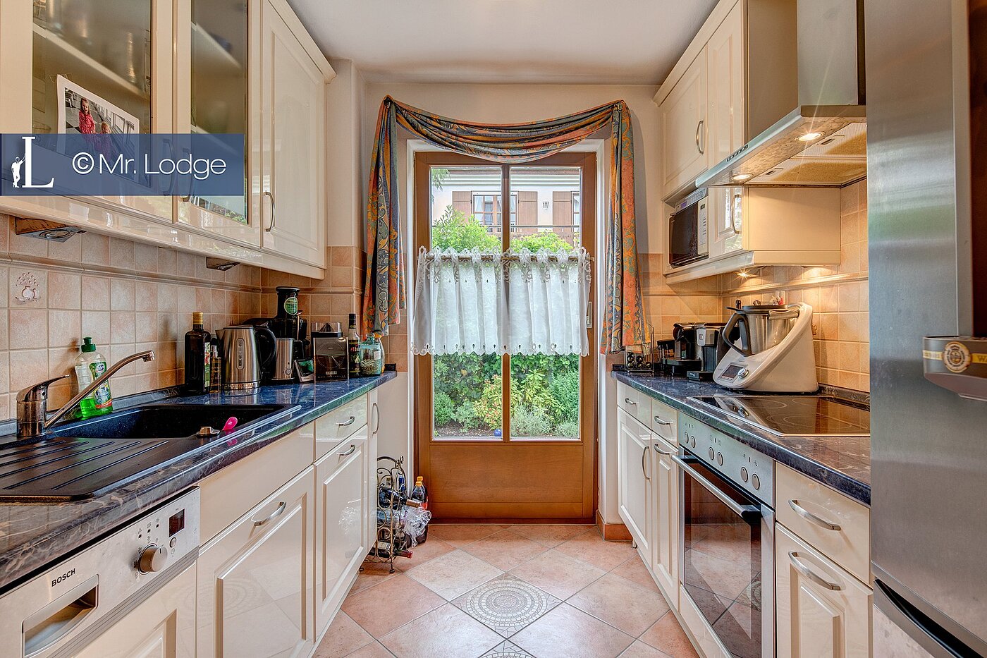 1층 평면 와 함께 2 객실 | München-Lochhausen | 1706ML1 | Küche/Frühstücksterrasse-Ost