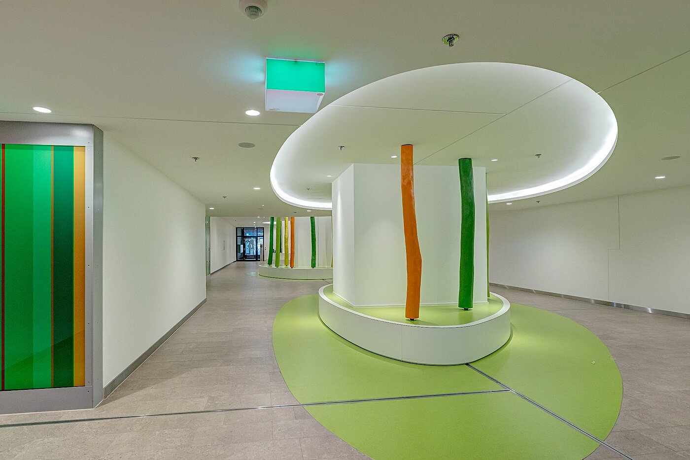 Ploché s 1 Izba | München-Schwanthalerhöhe | 2106ML8 | ...Hauseingang