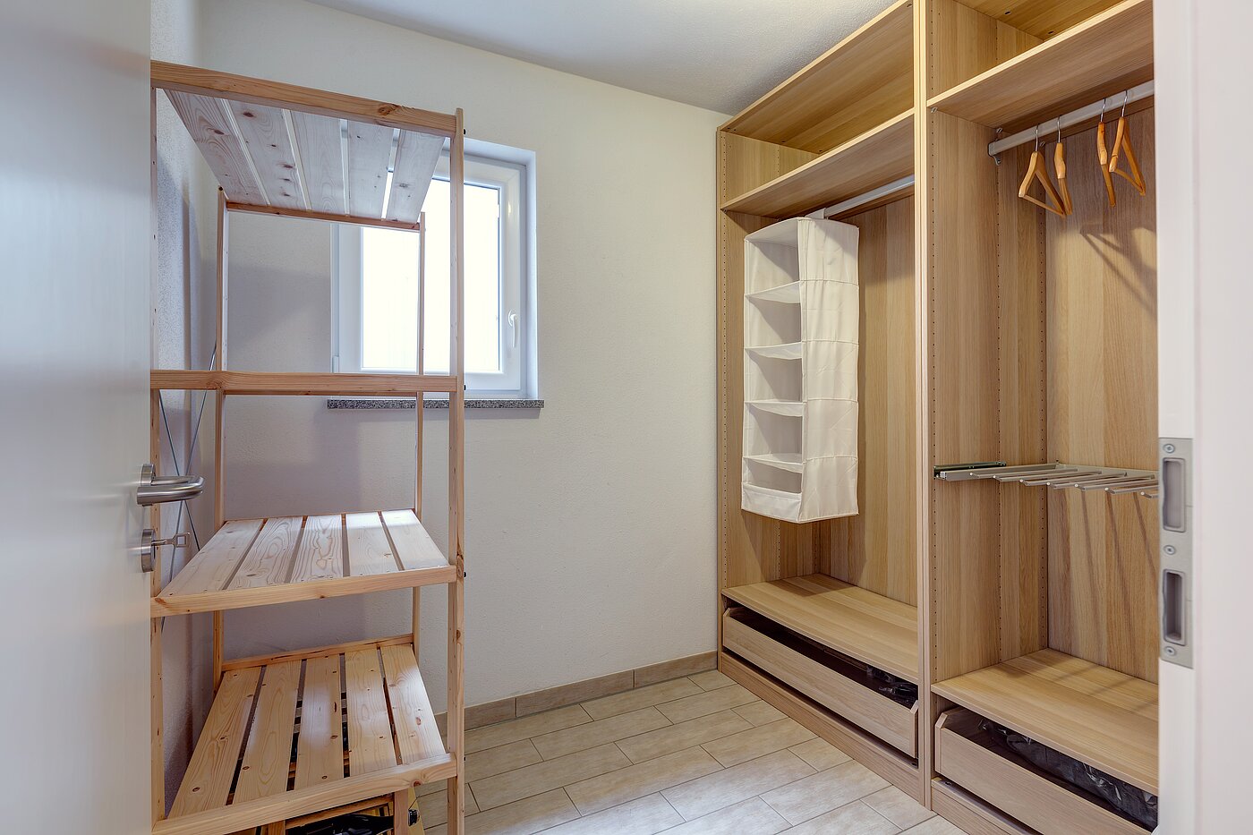 Flad med 4 Værelser | München-Forstenried | 2209ML6 | ...Ankleide