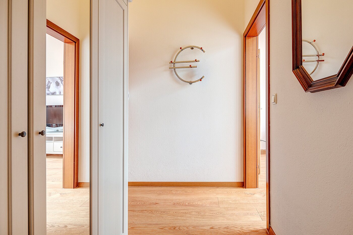 Плоский з 1 Кімната | München-Perlach | 2204ML8 | Geräumiger Flur mit...