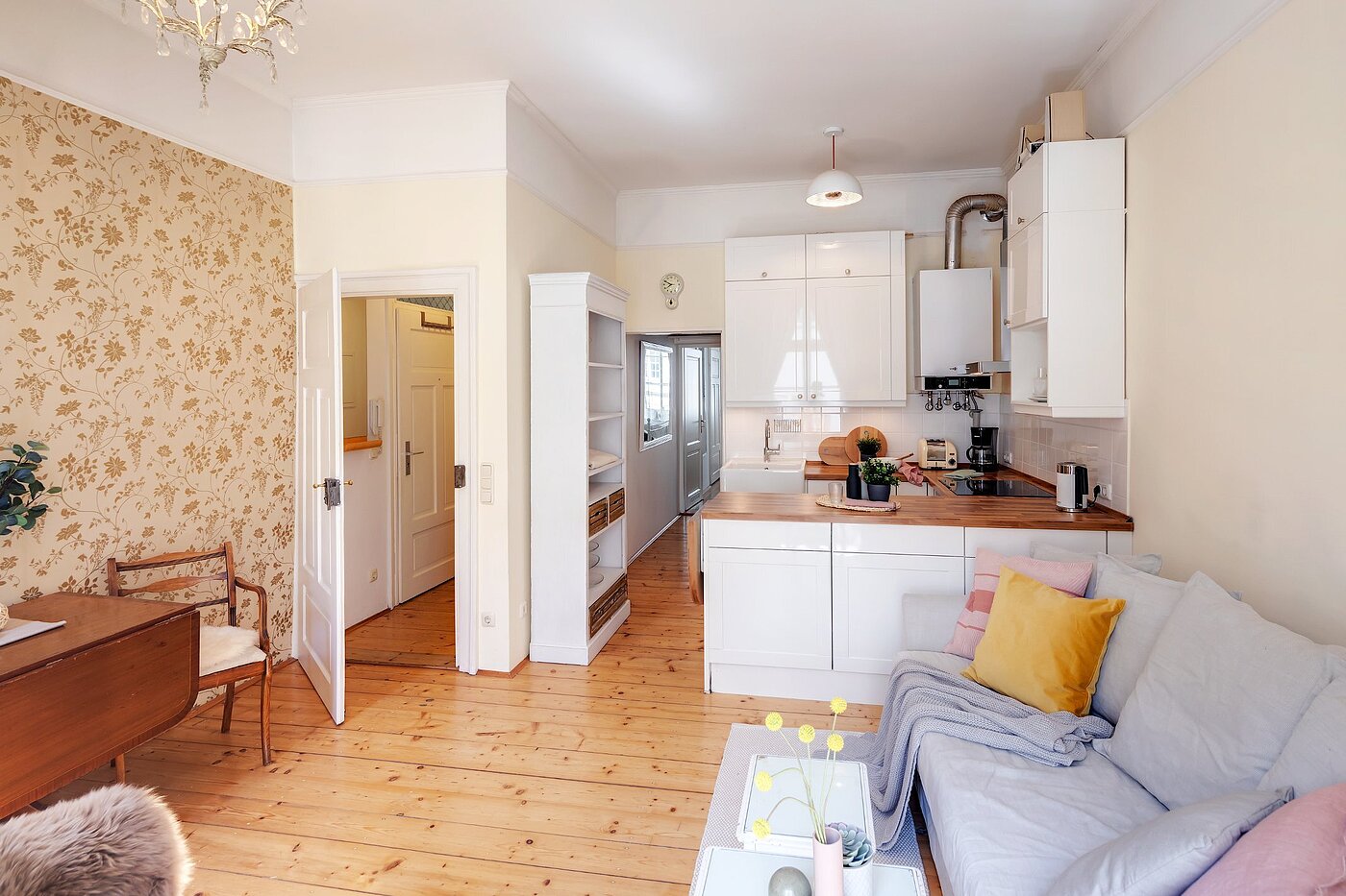 Ploché s 2 Pokoje | München-Altstadt | 2103ML4 | ...Essen und Arbeiten