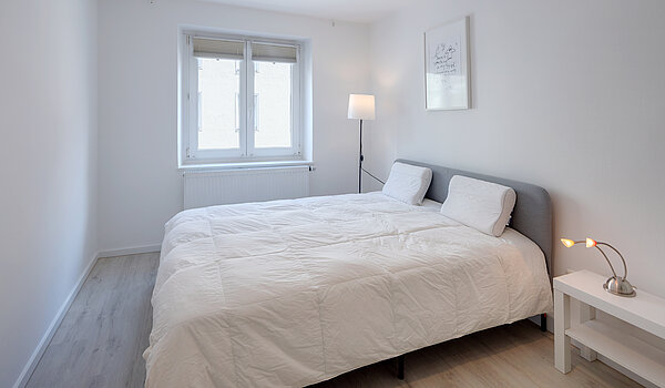 Плосък с 2 Стаи | München-Sendling | 70414 | Großes Bett