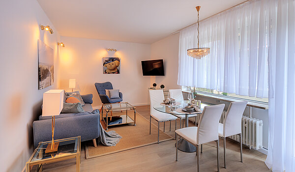 Lapos a  címen 2 Szobák | München-Sendling-Westpark | 70413 | Gemütlicher...