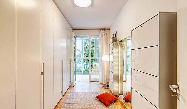 Lapos a  címen 3 Szobák | München-Neuhausen | 70489 | Praktische Ankleide