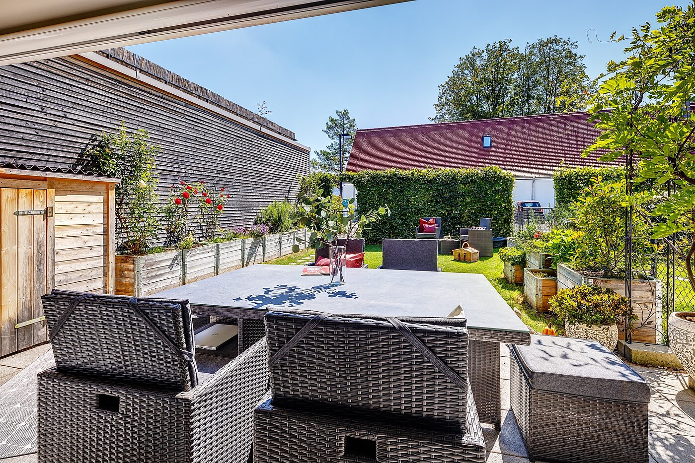 Апартамент на партерния етаж с 3 Стаи | Wolfratshausen | 2208ML1 | ...Terrasse und eigenem Garten