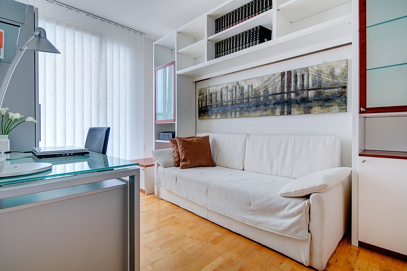 Ravna stran s spletno stranjo . 3 Sobe | München-Riem | 1906ML3 | Kinder-, Gäste- oder...