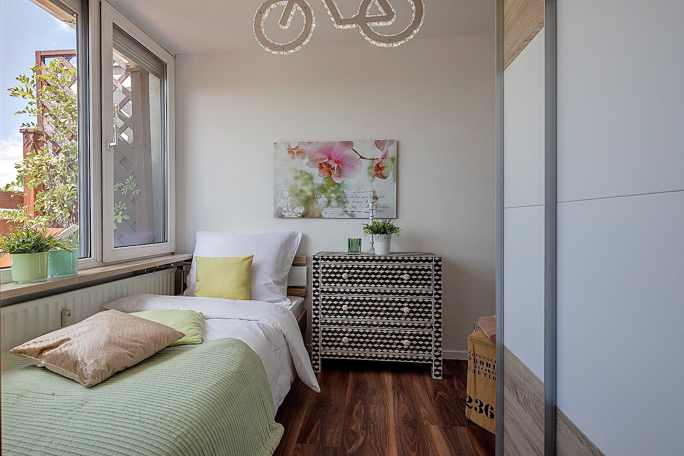 Lapos a  címen 1.5 Szobák | München-Neuhausen | 1807ML3 | Separates Schlafzimmer