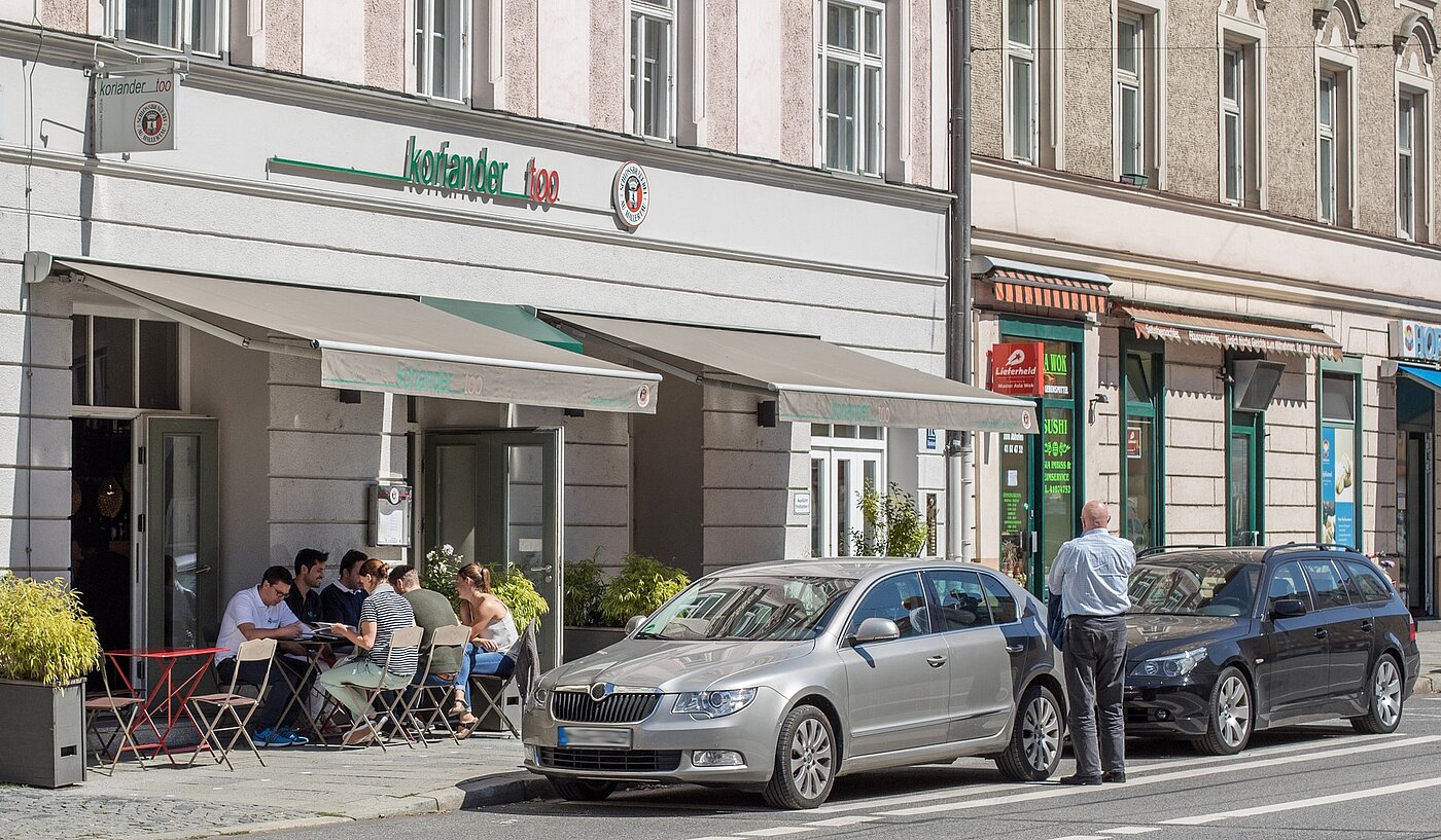 Ravna stran s spletno stranjo . 1.5 Sobe | München-Au | 2112ML2 | Restaurants