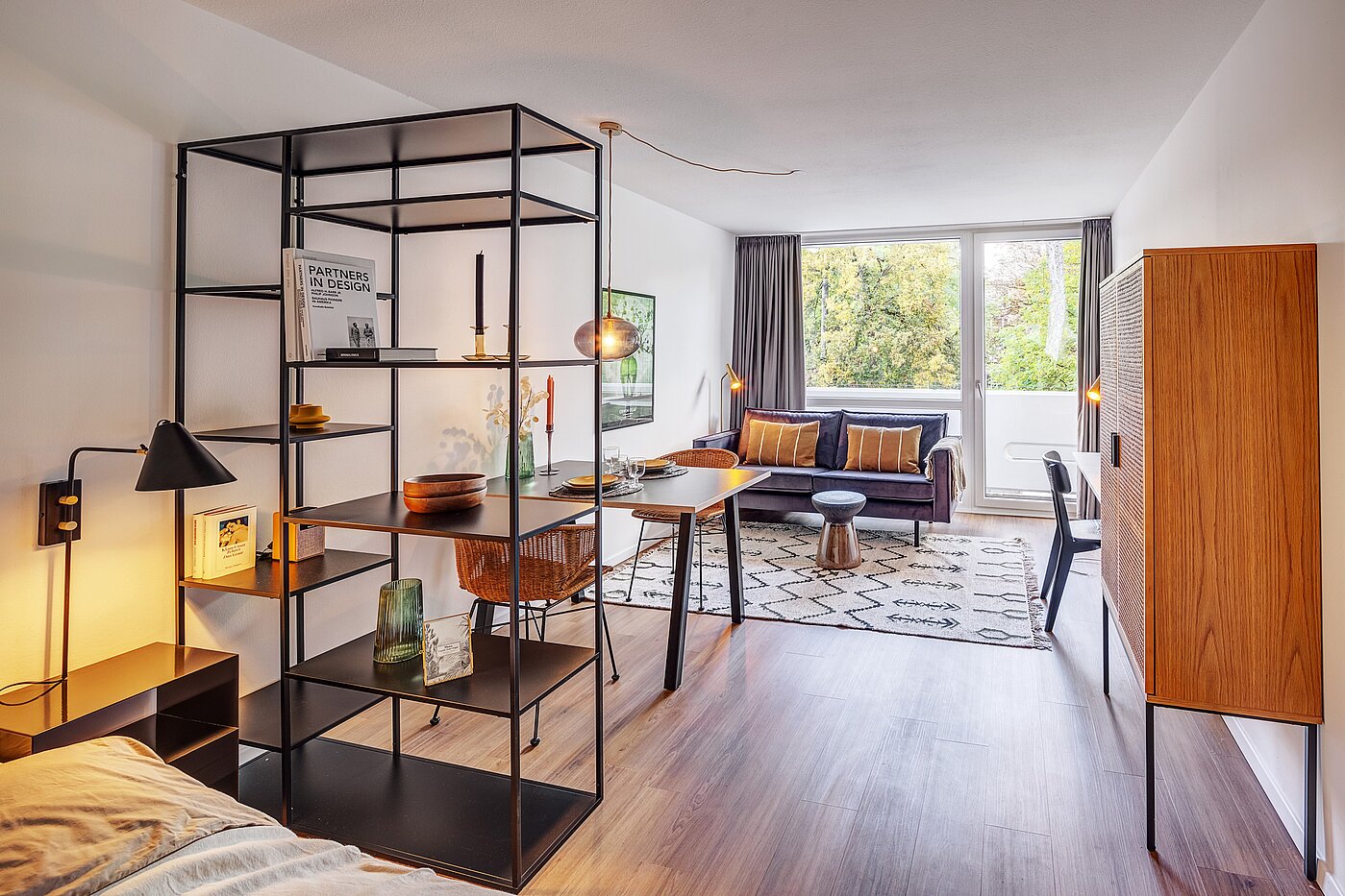 Ravna stran s spletno stranjo . 1 Soba | München-Maxvorstadt | 700022 | Stilvolles Zuhause