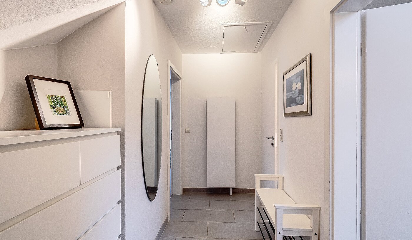 Płaski z 2 Pokoje | Unterhaching | 2004ML7 | geräumige Diele