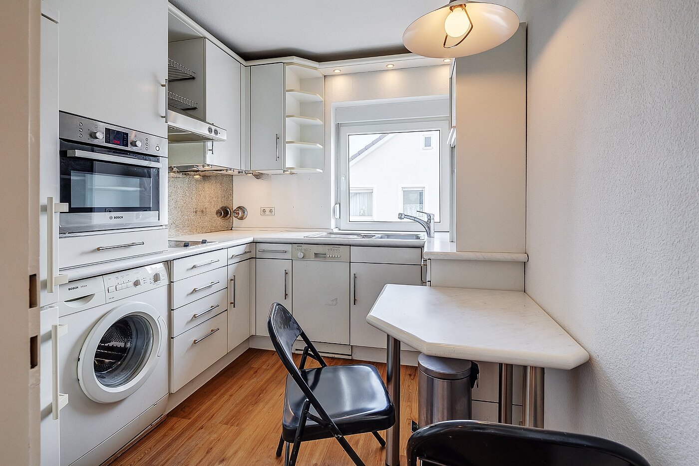 apartamento em prédio com 3 Zimmern | Karlsfeld | 2004ML5 | ...Küche mit Einbauküche