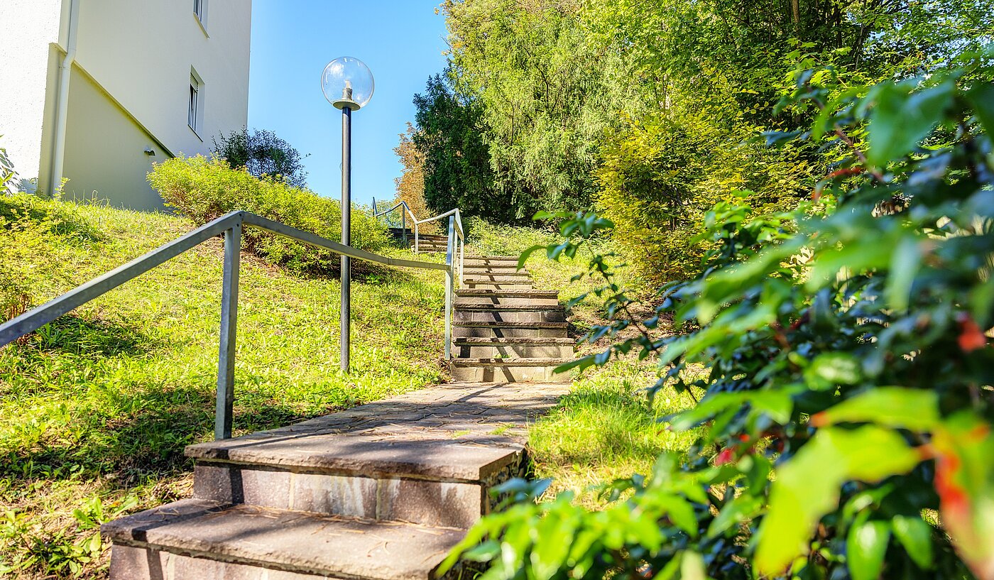 Plat met 3.5 Kamers | 70284 | Ruhige Lage