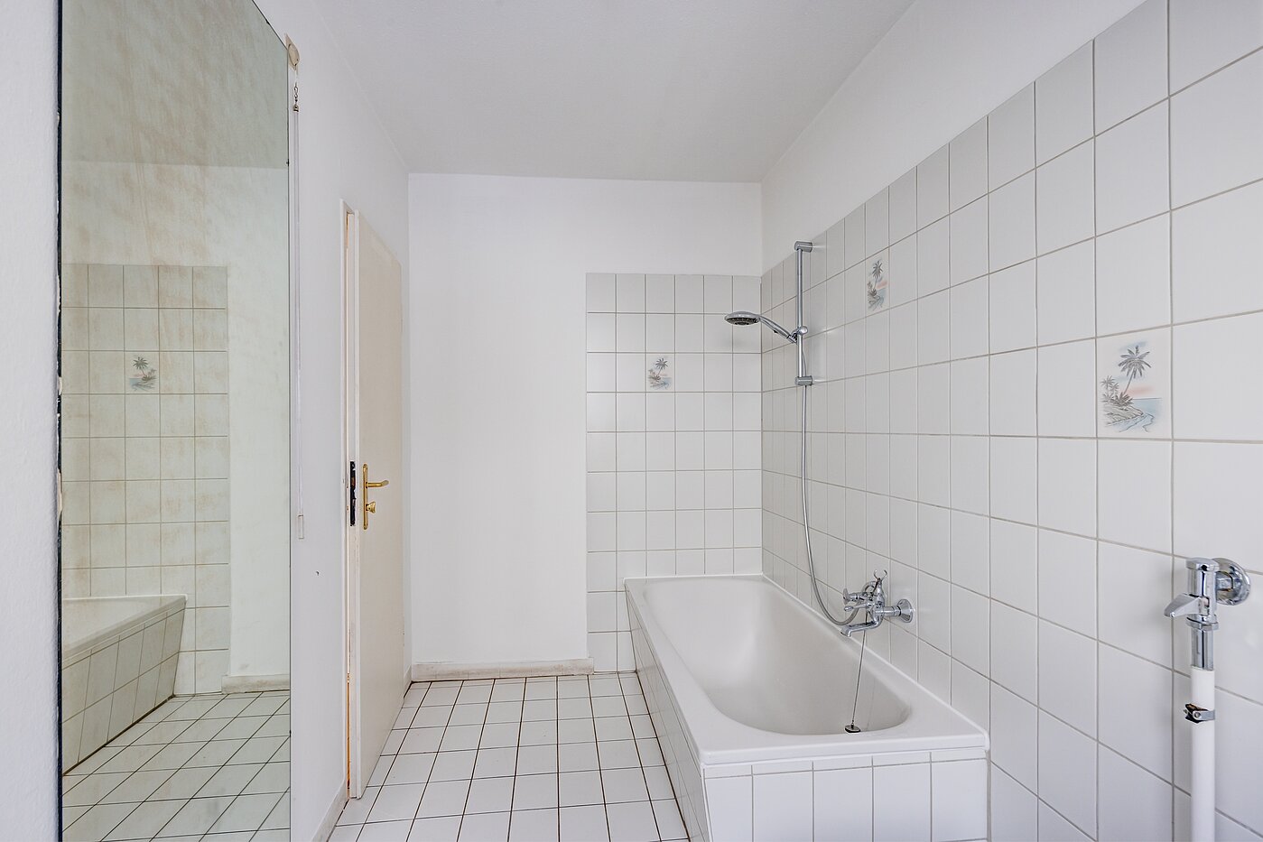 Mezzanin-gulv med 2.5 Værelser | München-Schwabing | 70441 | Bad mit Badewanne