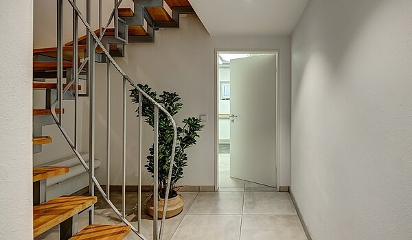 Плоский з 4 Кімнати | Ismaning | 700081 | Flur im Untergeschoss