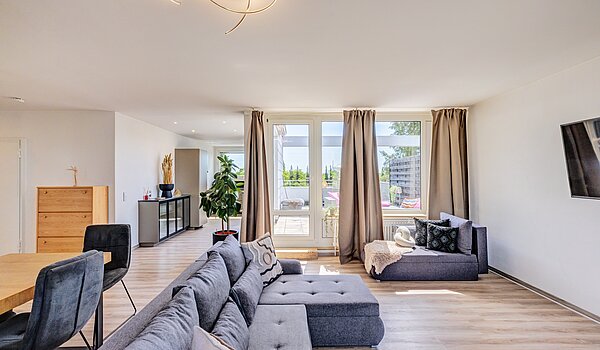 Terrassenwohnung з 3.5 Кімнати | München-Berg am Laim | 123456 | Wohnzimmer