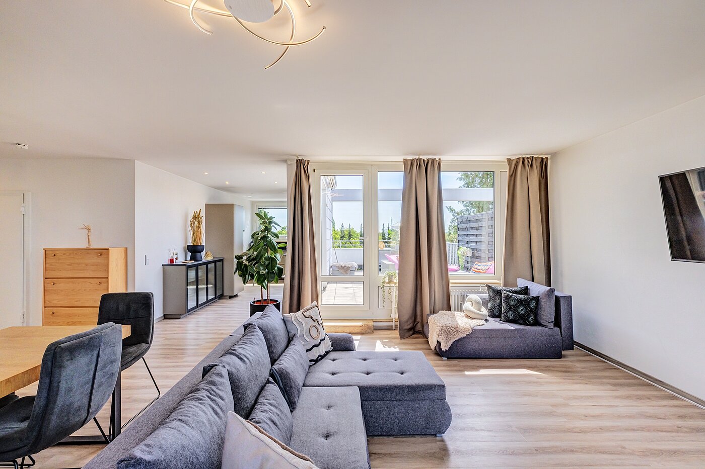 Terrassenwohnung з 3.5 Кімнати | München-Berg am Laim | 123456 | Wohnzimmer