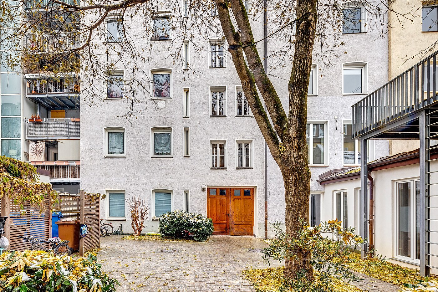Apartament na poddaszu z 1 Pokój | München-Isarvorstadt | 2211ML7 | Blick zum Vordergebäude