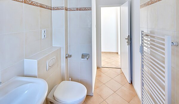 Lapos a  címen 3 Szobák | München-Bogenhausen | 70310 | ...Anschluss für die Waschmaschine