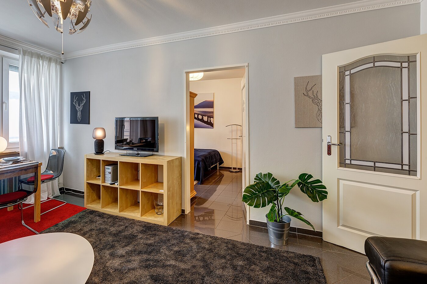 Lapos a  címen 2 Szobák | München-Milbertshofen | 701801 | ...mit Zugang zum Schlafzimmer