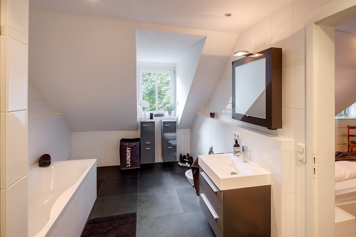 Апартамент тип мезонет с 2.5 Стаи | München-Solln | 701961 | Tageslichtbad mit...