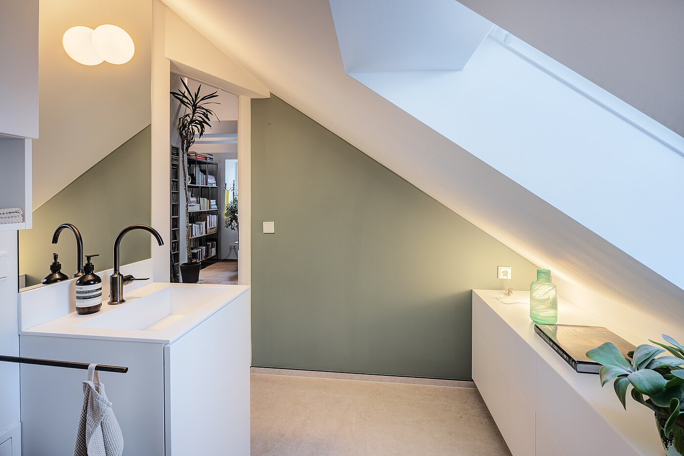 Sarok sorház a  címen 6 Szobák | München-Trudering | 70191 | ...Waschtisch